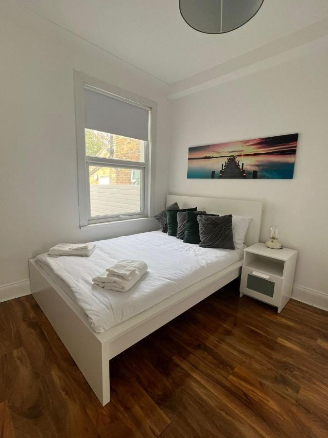 93 West Road Otel Londra Dış mekan fotoğraf