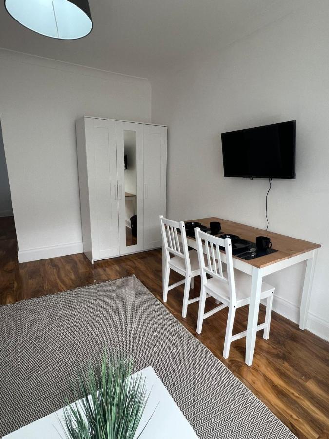 93 West Road Otel Londra Dış mekan fotoğraf