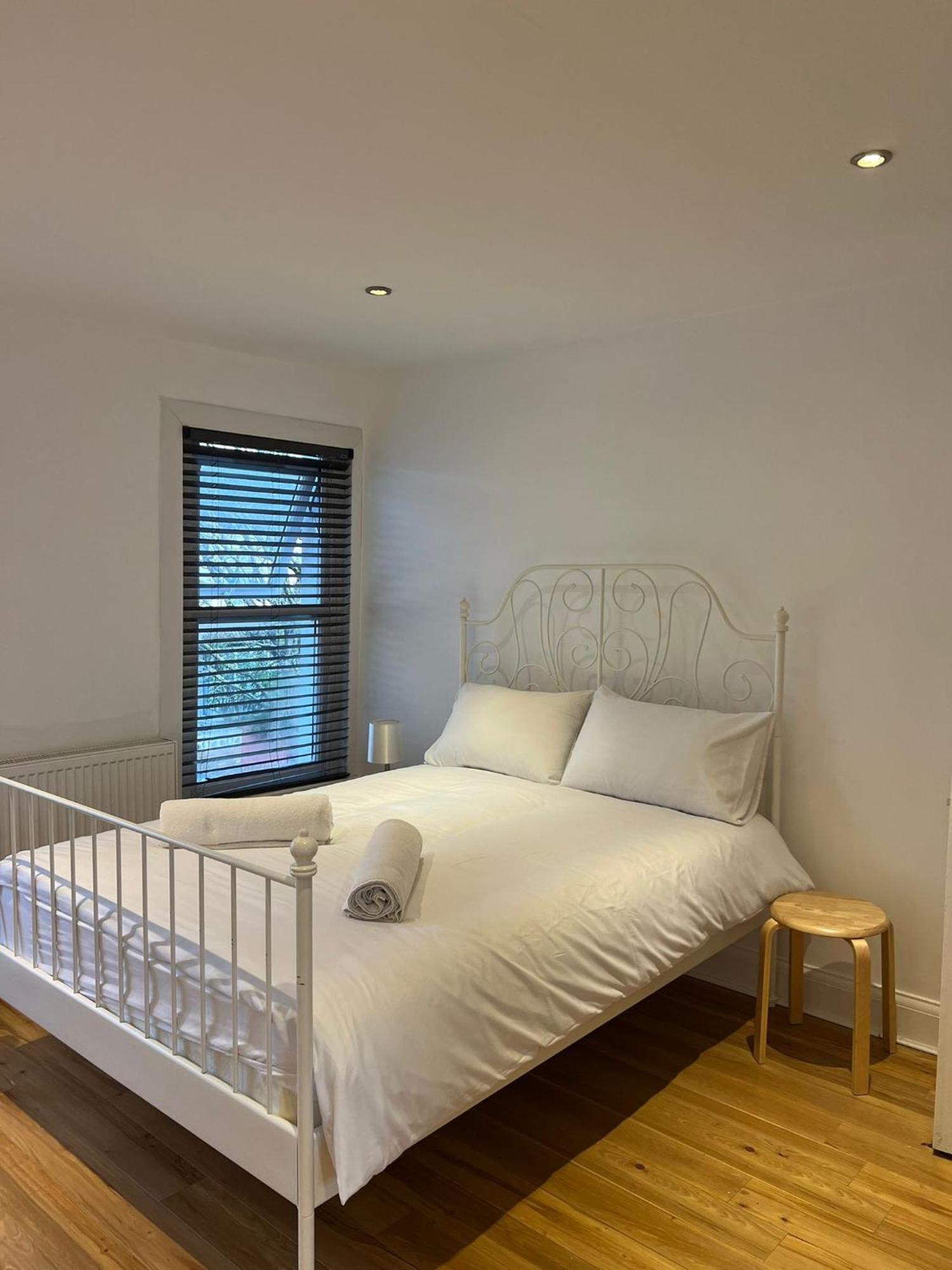 93 West Road Otel Londra Dış mekan fotoğraf