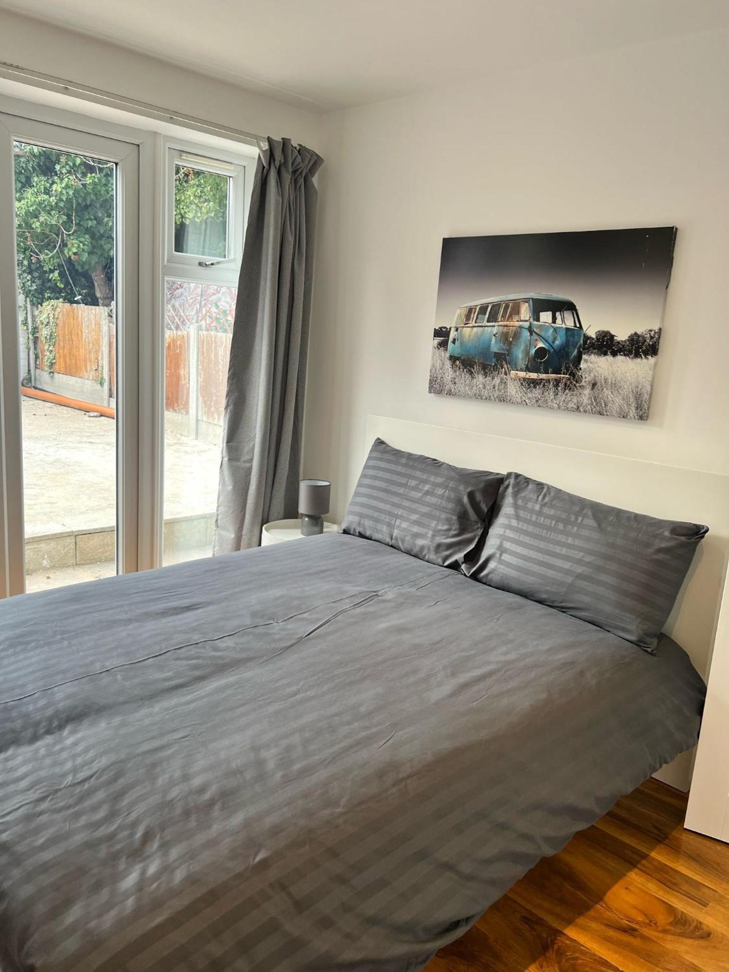 93 West Road Otel Londra Dış mekan fotoğraf